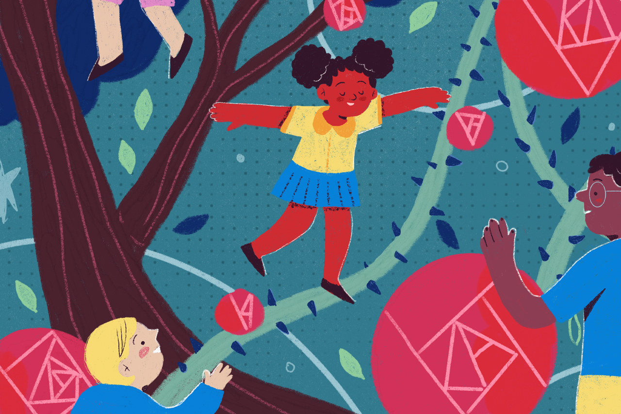 Ilustra&ccedil;&atilde;o de crian&ccedil;a brincando em um jardim. Ela est&aacute; de bra&ccedil;os abertos e a professora est&aacute; pr&oacute;xima.