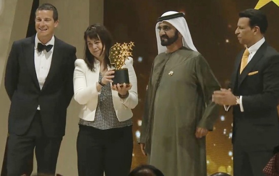 Maggie MacDonnell, do Canadá, recebe o Global Teacher Prize 2017