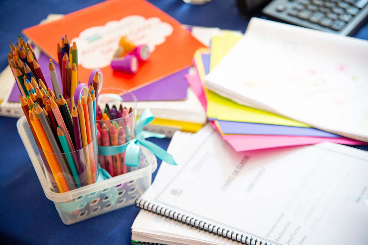 As professoras valorizam atividades que aproveitam o ambiente dom&eacute;stico das crian&ccedil;as. Foto: Rog&eacute;rio Pallatta/NOVA ESCOLA