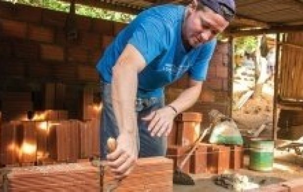 Edição 318 — Cícero Ferreira de Lima 40 anos Guanhães (MG) Professor de Educação Física na EE Alberto Caldeira