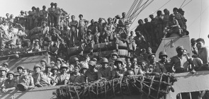 Soldados da Força Expedicionária Brasileira (FEB) retornando ao Brasil no navio James Parker