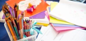 Criando tintas e observando nuvens: duas atividades de Jacareí para a sua turma