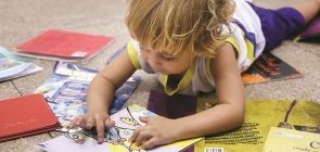 Mas, afinal, por que faz diferença ler para um bebê? 