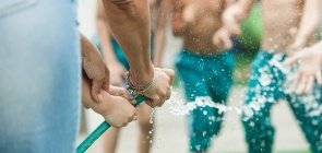 Lista de cuidados para aproveitar com segurança as atividades com água