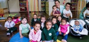 Como a professora Márcia usa vídeos para avaliar os pequenos